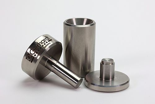 Encapsulating device for samples
